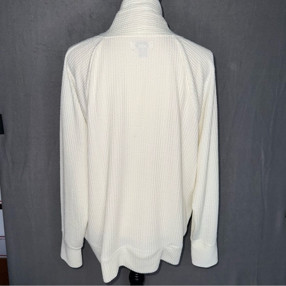 Nine West Cream Cowl Neck Athletic top. Front pouch pocket thumb hole sleeves 1X - Picture 4 of 8